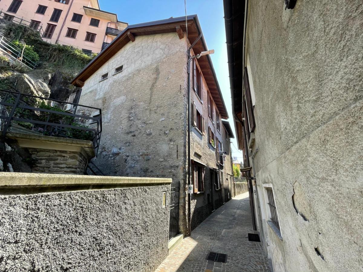 La Casa Sul Sasso In Town Serviced Accommodations Dervio Exterior photo