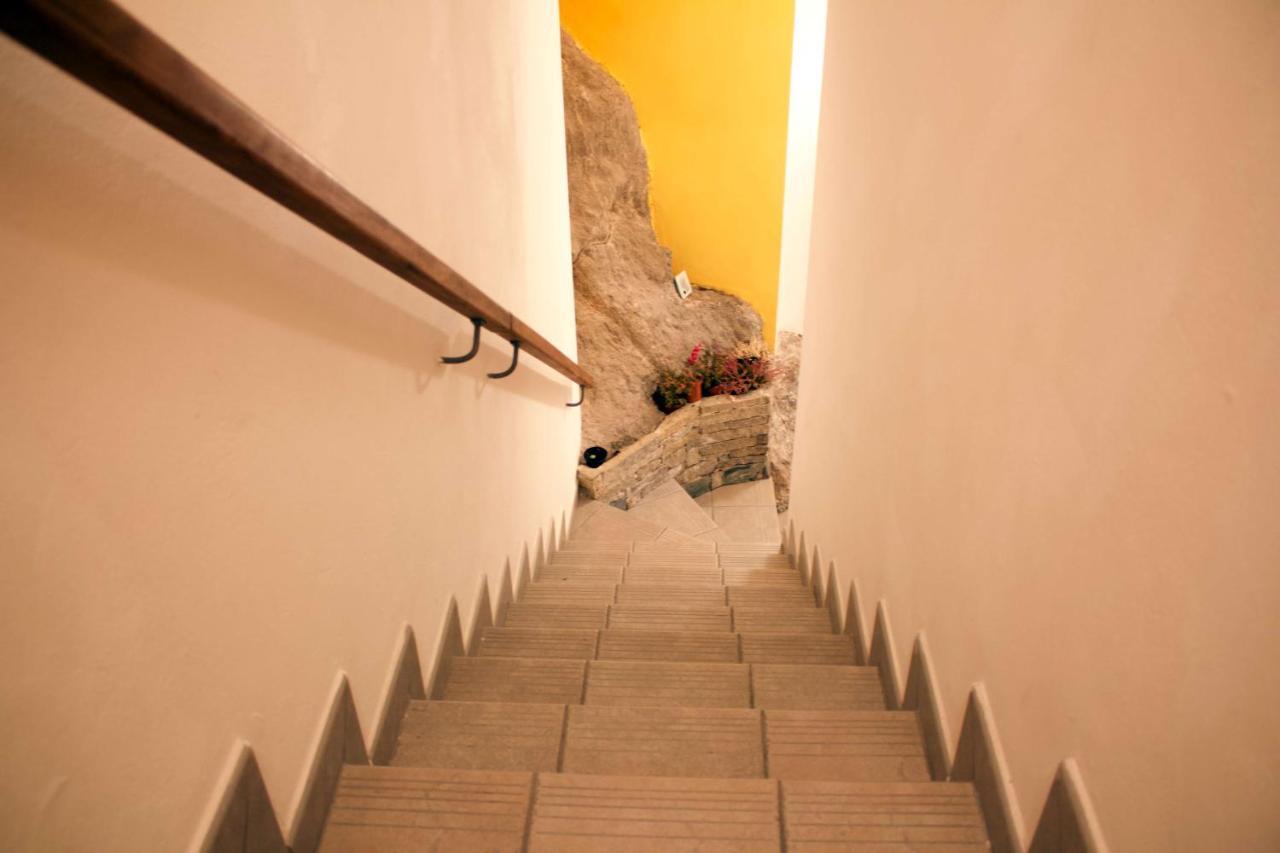 La Casa Sul Sasso In Town Serviced Accommodations Dervio Exterior photo